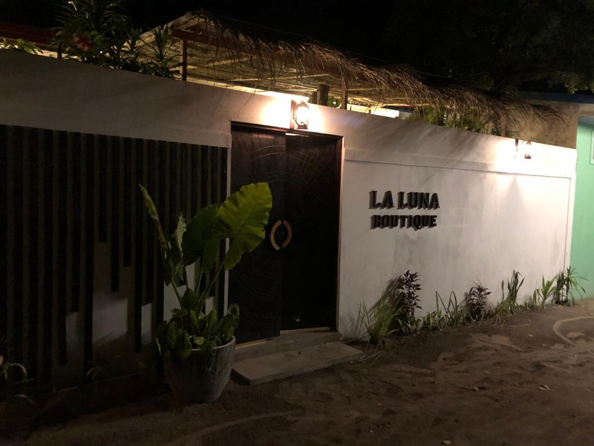 La Luna Boutique Dhangethi Exterior photo